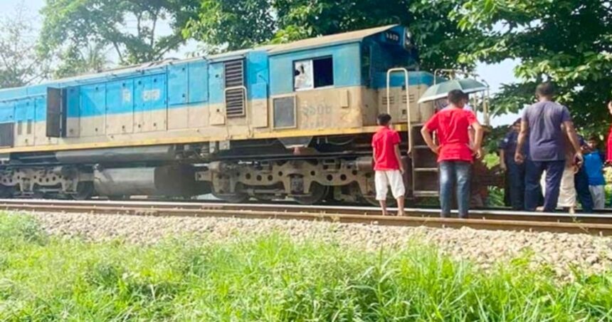 ঢাকার সঙ্গে চট্টগ্রাম ও সিলেটের রেল যোগাযোগ বন্ধ