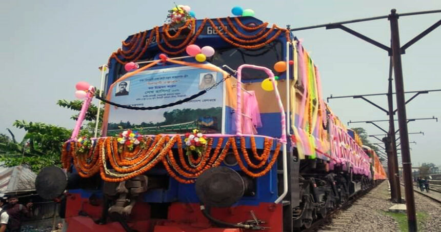 দ্বিতীয় চিলাহাটি-ঢাকা দিবাকালীন আন্তঃনগর ট্রেন উদ্বোধন