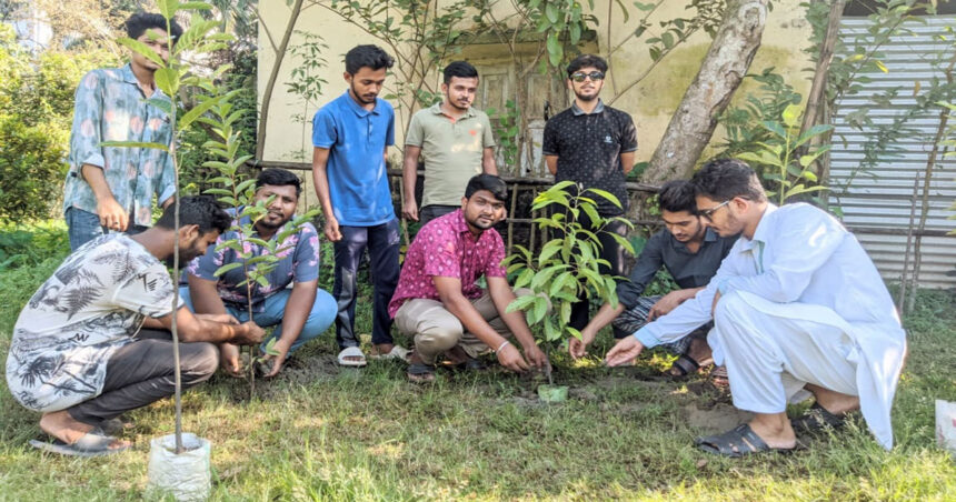 নেত্রকোণায় বঙ্গবন্ধু কন্যা দেশরত্ন শেখ হাসিনার জন্মবার্ষিকীতে ছাত্রলীগের বৃক্ষরোপণ কর্মসূচি