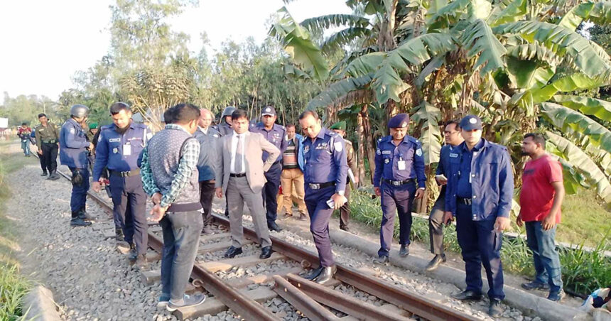 কুড়িগ্রাম-রংপুর রেললাইনের নাট খুলে নেয় দূর্বৃত্তরা, অতঃপর......