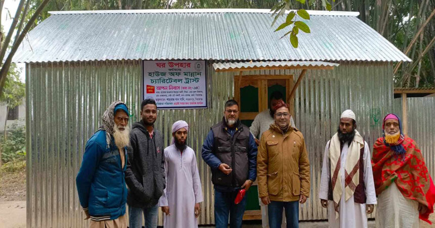 আপন নিবাস পেলেন রায়গঞ্জের গৃহহীন ইয়াকুব আলী