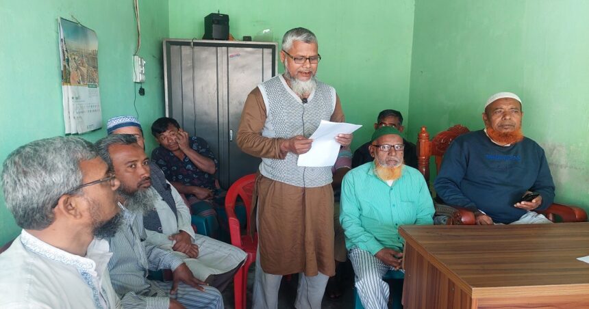 রাণীশংকৈলে সরকারি রাস্তা দখল করাকে কেন্দ্র করে সাংবাদিক সম্মেলন