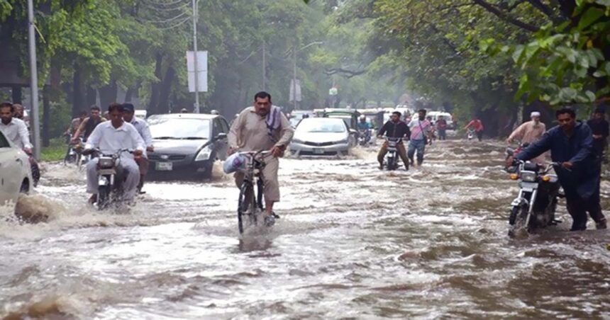 পাকিস্তানে শীতকালীন বৃষ্টিতে বন্যায় ও ভূমিধসে মৃত্যু ৩৬ জনের, আহত ৫০