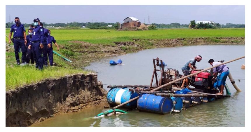 মুরাদনগরে অবৈধ ড্রেজার বন্ধের নির্দেশ