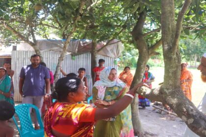 শাজাহানপুরে অসহায় রঞ্জিতা’র পরিবারের পাশে ইউএনও