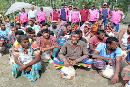 কুড়িগ্রামে ব্র্যাকের মানবিক সহায়তা পেলো বানভাসি মানুষজন