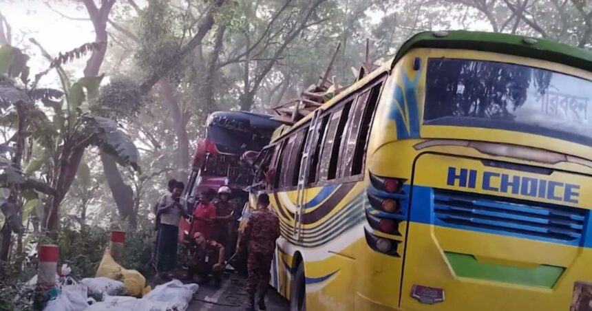 ফরিদপুরে দুই বাসের সংঘর্ষে নিহত ৫