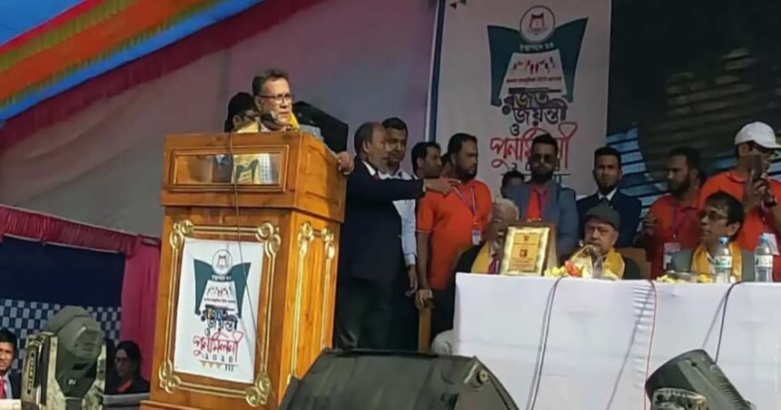 শিক্ষক প্রত্যক্ষ রাজনীতিতে জড়িত হলে শিক্ষার পরিবেশ বিঘ্নিত হয়-জাতীয় বিশ্ববিদ্যালয়ের ভিসি